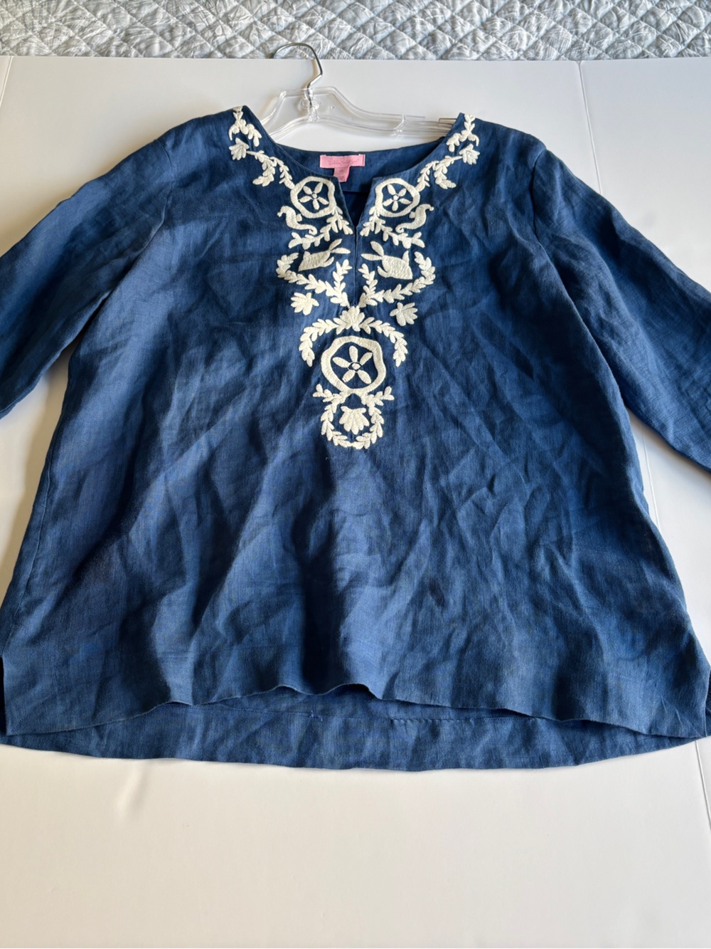 Lilly Pulitzer Navy White Embroidered 100% Linen V Neck Tunic - Medium